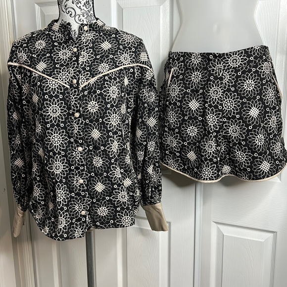 Rock Lola Black White Eyelet Button Up Shirt & Shorts M/L READ - Picture 1 of 9